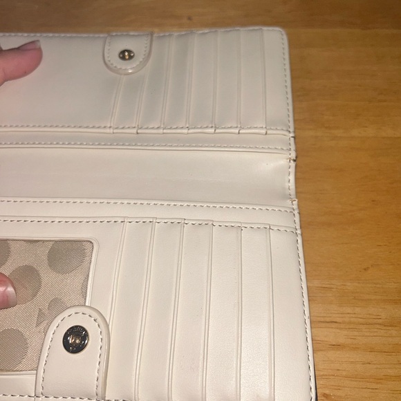 Kate Spade Midnight Blue Glitter Patent Long Snap Wallet VGUC - Picture 6 of 7